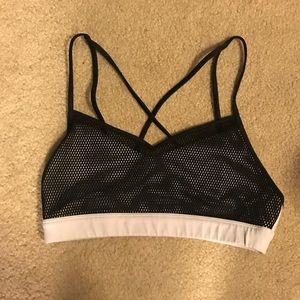 Strappey sports bra
